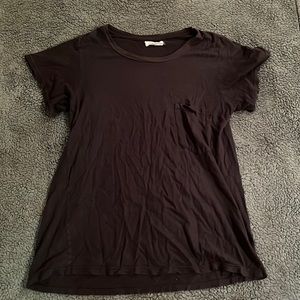 Black pocket tee